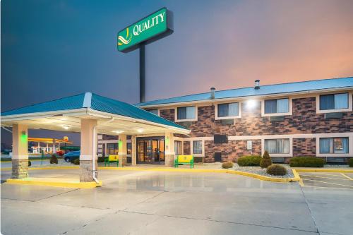 Danville Hotel | Quality Inn & Suites