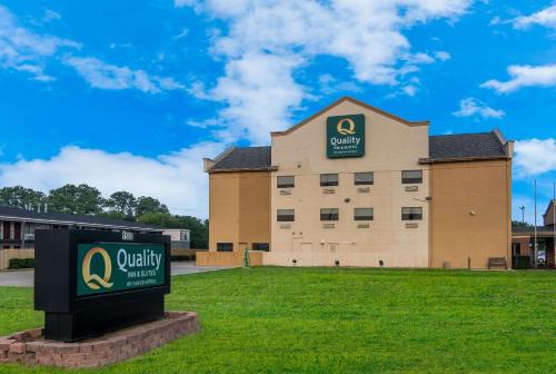 Bellmead Hotel | Quality Inn & Suites