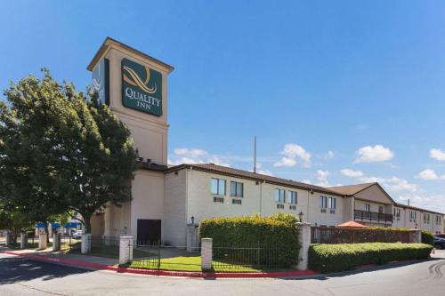 Cedar Park Hotel | Quality Inn