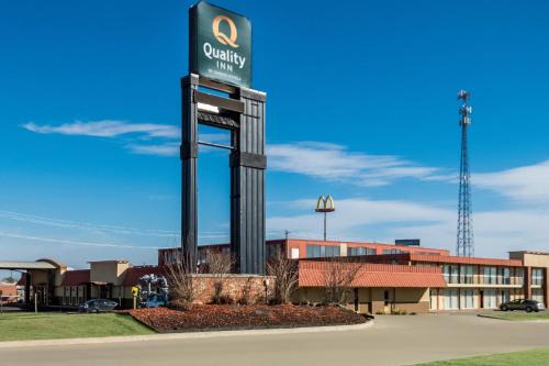 Chickasha Hotel | Quality Inn