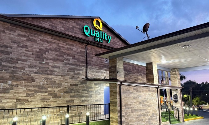 Crestview Hotel | Quality Inn