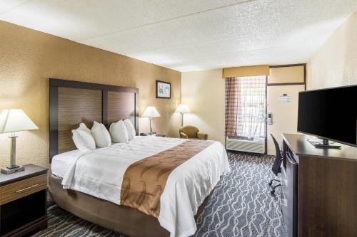 Forest City Hotel | Quality Inn