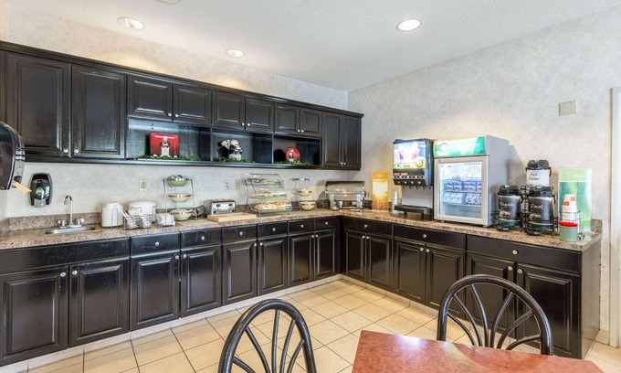 Kearney Hotel | Quality Inn