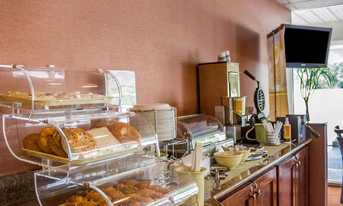 Waterbury Hotel | Quality Inn Waterbury East