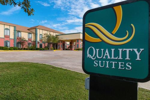 Temple Hotel | Quality Suites