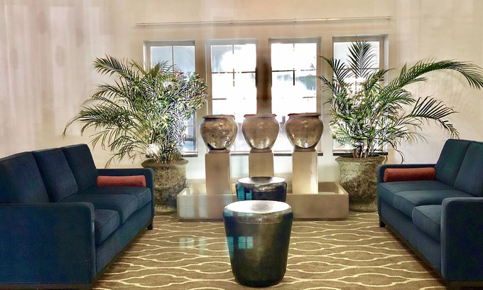 Waldorf Hotel | Quality Suites