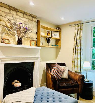 Rudloe House | Quarry Cottage - Snug Hideaway