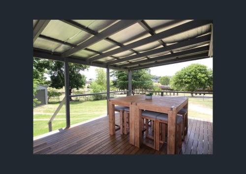 Stanthorpe House | Quart Pot House