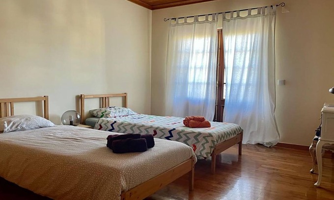 Torres Vedras House | Quarto Twin com Varanda