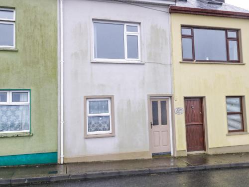 Roundstone House | Quayside House