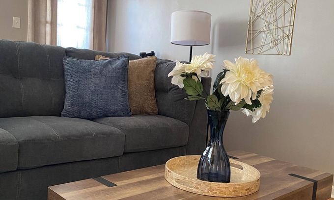 Roselawn Finance Apartment | Queen City Haven Spacious 3 bdrm 2 ba centrally located