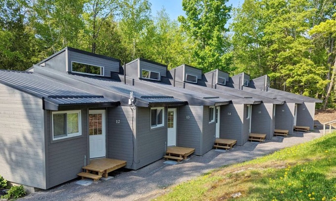 Havelock-Belmont-Methuen Ski Chalet | Queen Jr. Suite - Chalet #21