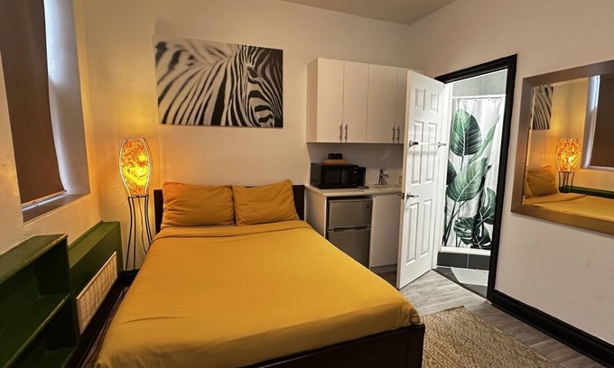 Trinity - Bellwoods Hotel | Queen Nest Hotel