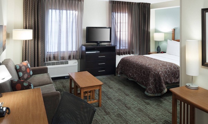Tougaloo Apartment | Queen Studio Near IBM. Free Breakfast. Pool. Gym.