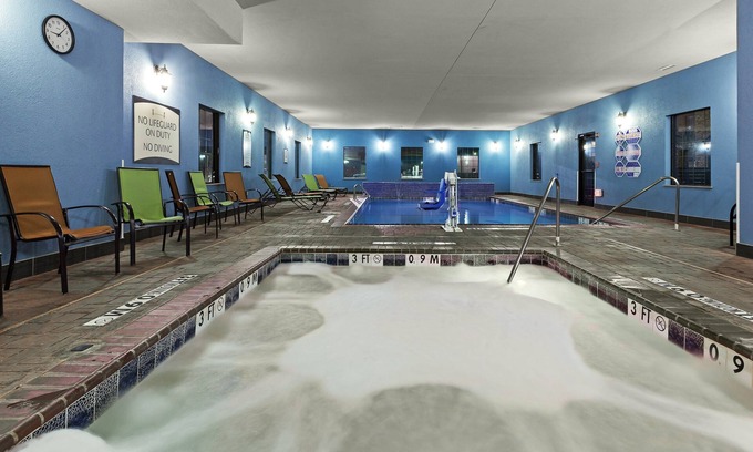 Amarillo Condo | Queen Suite | Free Daily Breakfast, Indoor Pool + Fitness Center