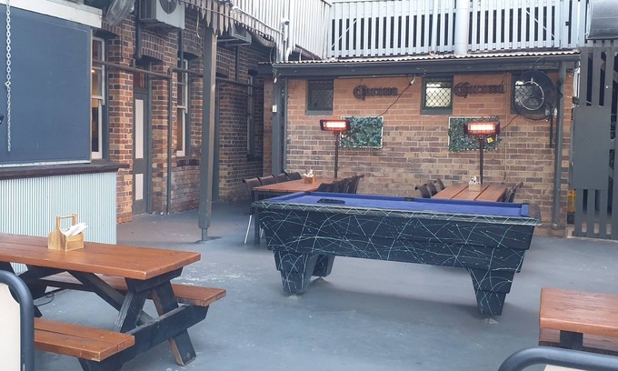 Roma Hotel | Queens Arms Hotel