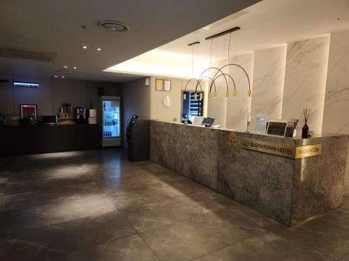 Janghang-dong Hotel | Queentown hotel