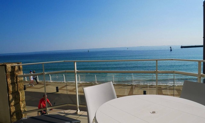Quiberon Apartment | Quiberon - Renovated 28m² Studio - South Terrace - Private Garage