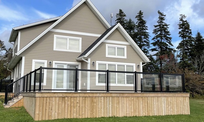 French River Cottage | Quiet 2 Bedroom Cottage With Water View Of The Sou'West River