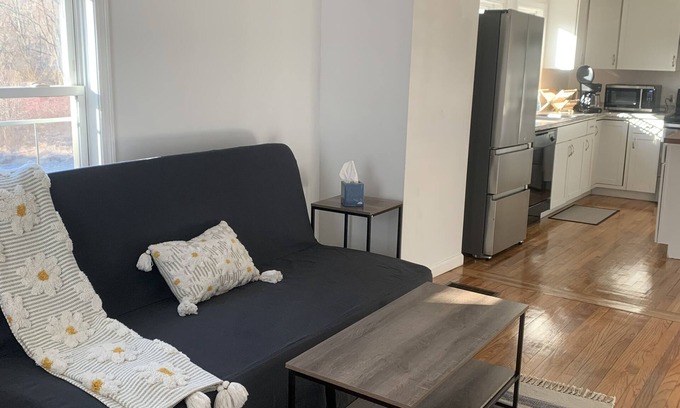 Cheshire Apartment | Quiet 2bd Townhome apt in the heart of Cheshire. Backyard.
