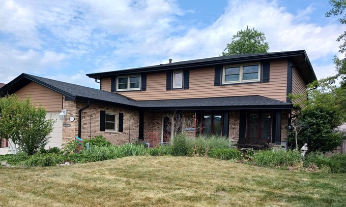 Homer Glen House | QUIET 4 BEDROOM HOME ON A CUL DE SAC
