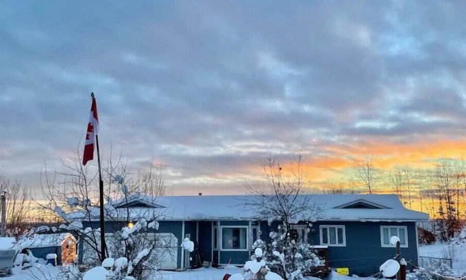 Fort Nelson House | Quiet Acreage in FN very close to the community