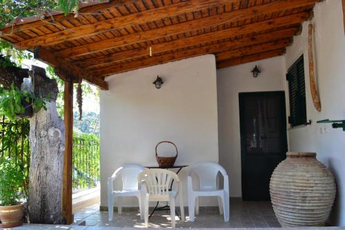 Lefkas Apartment | Quiet Agricultural Guesthouse