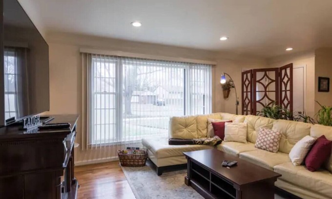 Oak Park House | Quiet and confortable