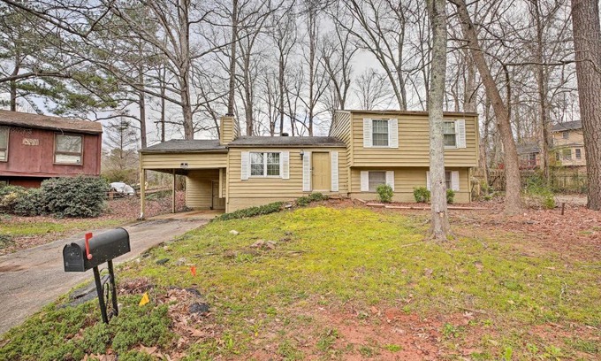 Stone Mountain House | Quiet and Convenient Home 6 Mi to Stone Mtn!