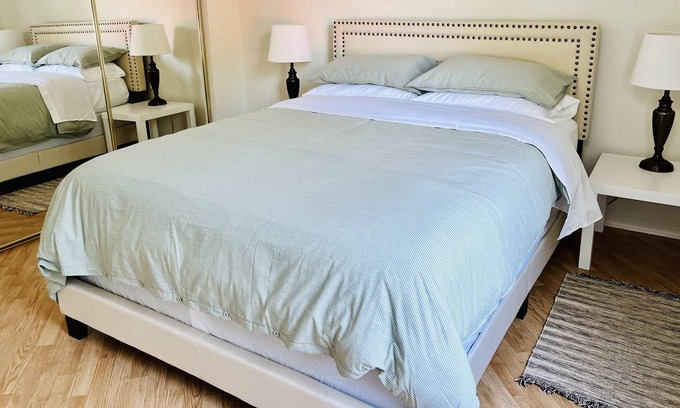 Stonewall Apartment | Quiet and spacious 2BR apartment. Free parking