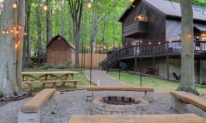 James Creek Cabin | Quiet and spacious cabin close to Raystown Lake ! Hot Tub/Game Room/Firepit