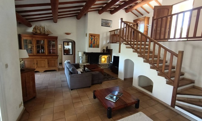 Ensues-la-Redonne House | Quiet and sunny Villa