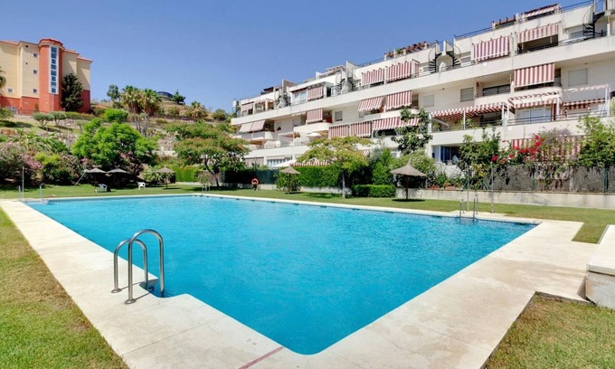 Benagalbon Apartment | Quiet apartment between golf and sea with pool