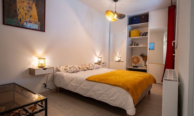 Le Fidelaire Apartment | Quiet apartment in the heart of a Normandy village