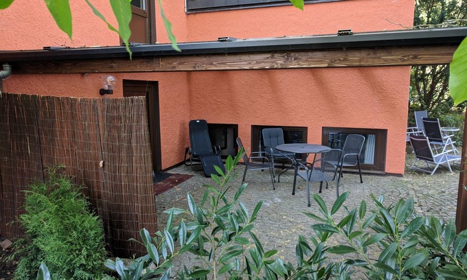 Freystadt Apartment | Quiet apartment with terrace, garden, billiards, sauna