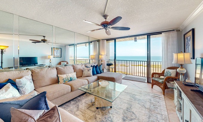 Sand Key Condo | Quiet beachfront condo with hot tub, pool & stunning views