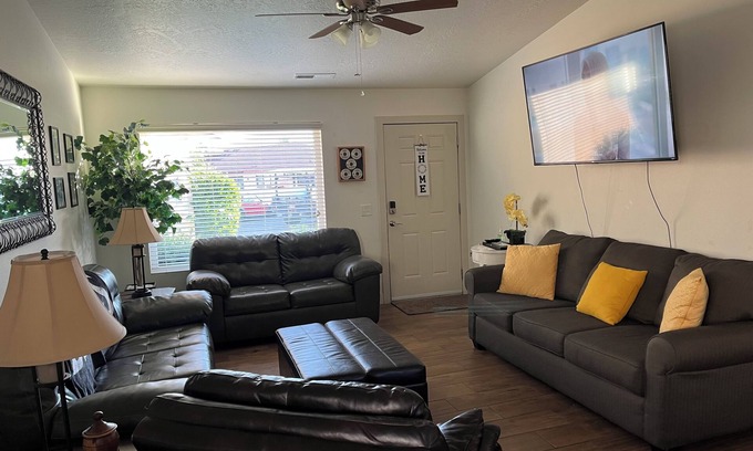 St. George House | Quiet, charming, remodeled 2 bedroom townhome just minutes from the Red Cliffs