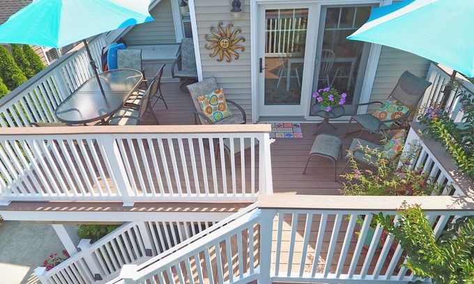 Wall House | Quiet, Comfortable Retreat for Couples & Small Families - Belmar NJ