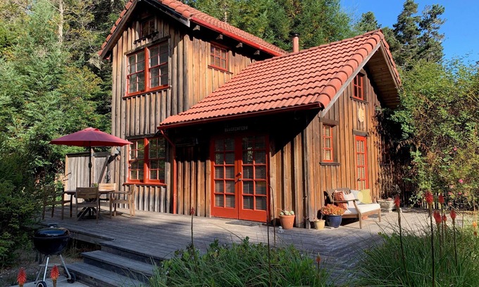 Mendocino Cabin | Quiet Cottage on 5 Acres Minutes From Mendocino and Ocean