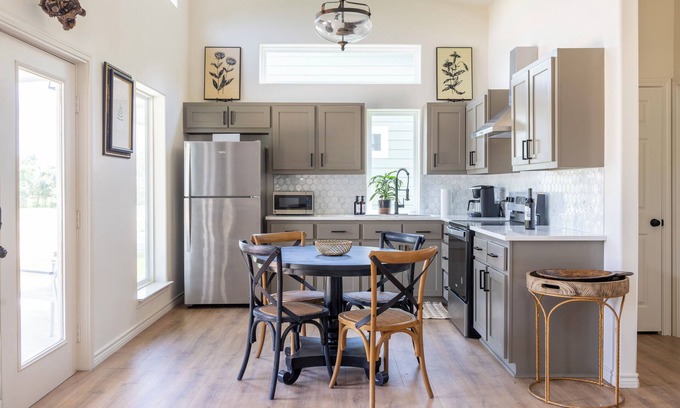 Warrenton House | Quiet Country Escape | Brand New | Close to Round Top