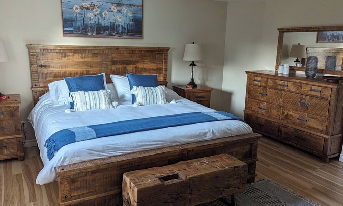Georgina Apartment | Quiet Country Escape Close To Many Beaches Parks Golf Courses a cyclist favorite