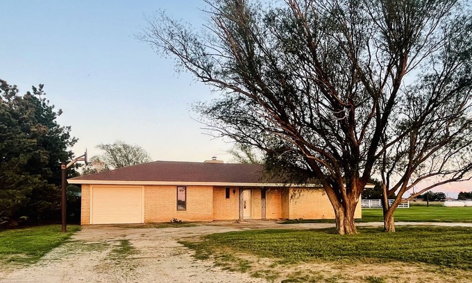 Fieldton Other | Quiet country home