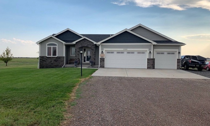 Cheyenne House | Quiet country living for family comfort.