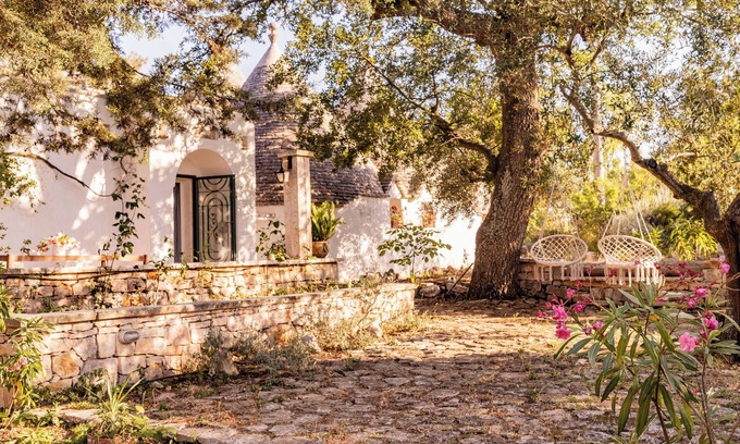 Cisternino Villa | Quiet Country Stay with Garden, Nordic Hot Tub & Remote Working Desk