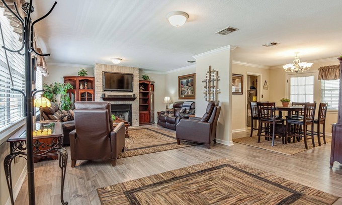 Boerne House | Quiet, cozy and comfortable 3BR home on cul-de-sac close to downtown Boerne, TX