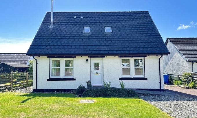 Kilmartin Cottage | Quiet Detached 3 Bedroom Villa Heart of Kilmartin