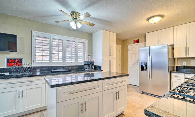 Biggs Field House | Quiet Family Home w/Patio ~ 4 Mi to UTEP, Airport