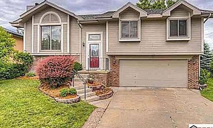 West Omaha House | Quiet Family neighborhood - Triple Crown Sports: Slumpbuster 2023