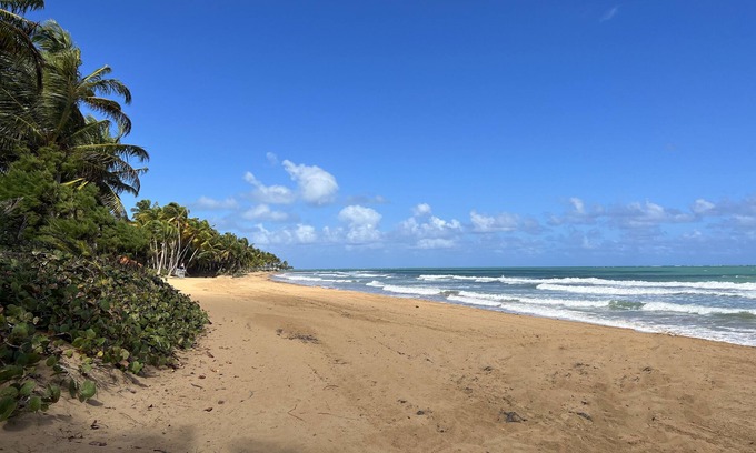 Mameyes II House | Quiet Family Villa in Rio Mar