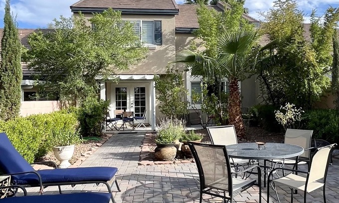 Cottonwood Terrace House | Quiet, gated exclusive private executive 3 bedrooms house.Pool, club house.